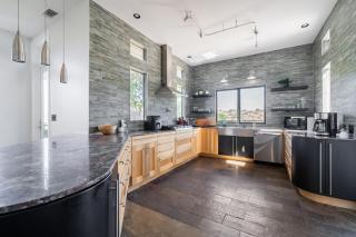 Serene Millerton Lake Villa w/ Panoramic Lake View - 8