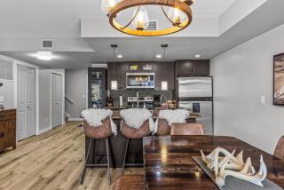 Rocky Mountain Condo with views of Grotto Mtn and hot tub - 1