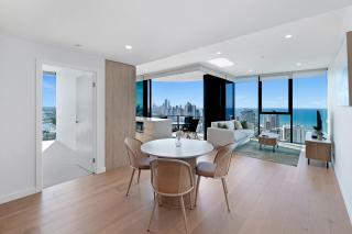 The Star - Luxe 2BR with Ocean Views, Pool & Balcony - 8