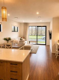 Jacks Point Alpine Escape,Near Ski & Golf, Brand New with free parking! - 6