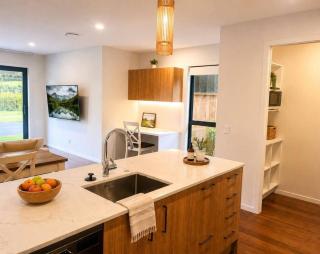 Jacks Point Alpine Escape,Near Ski & Golf, Brand New with free parking! - 5