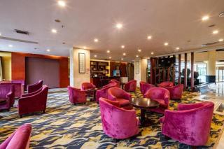 Wuhan Newport International Hotel - 4