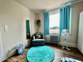 A Monthly Rental Private Room with Shared Bathroom 10 Mins To SeaTac Airport 20 Mins To DownTown Seattle - 4