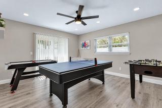 Heated Pool & Game Room, Sleeps 14 10 Min to Tampa Airport & Stadium - 8