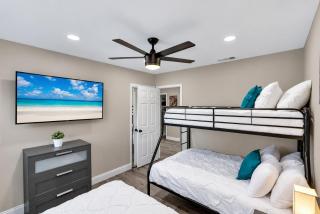 Heated Pool & Game Room, Sleeps 14 10 Min to Tampa Airport & Stadium - 3