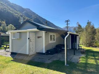Rustic Alpine Hut Simple Mountain Comfort by Road and Rail - 8