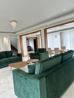 Luxury Gated Villa with Pool in Flic en Flac Beach - 0