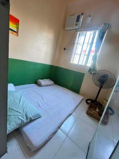 Moons Home Taguig near BGC - Garden View & Full Kitchen - 6