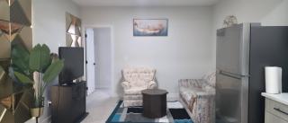 Oasis Suite Chestermere - 0