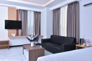 Cherry Hotel Manado - 5
