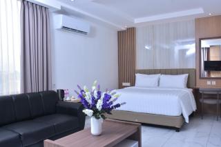 Cherry Hotel Manado - 3