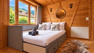 Alpine 2 Chalets I Sleeps 12 I Frutigen I Parking - 3