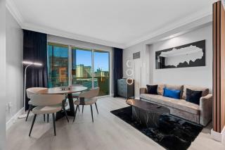 Modern Vegas Escape - 0
