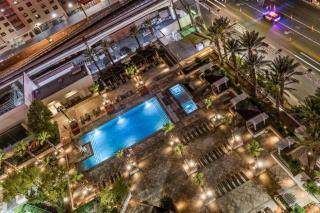 Modern Vegas Escape - 3