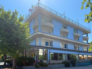 hotel falco azzurro - 8