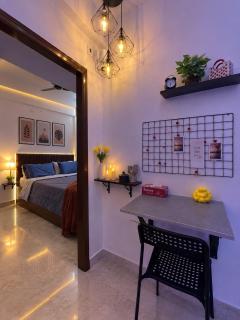 The Cozy Hive - Fantasy Room & Luxe Dreamy 2BHK - 8