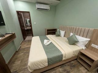 FabHotels Velmora Suites - 6