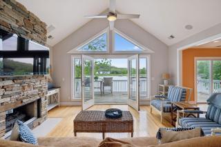Relaxing Riverfront Family Escape w Private Dock - 5