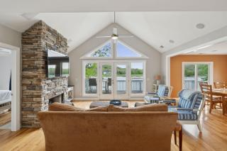 Relaxing Riverfront Family Escape w Private Dock - 1