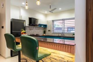 Staymaster Aanshal - 4BHK Villa with Private Pool in Nerul - 4