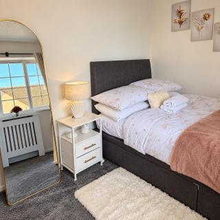 Stylish & Cosy Double Room in Chafford Hundred - 1