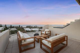 Azure Horizon - Ocean View Penthouse - 2
