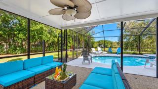 Stunning Lake House w Heated Pool Ping Pong! - Lutz - 5