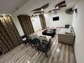 Royal Blue Hotel - 6
