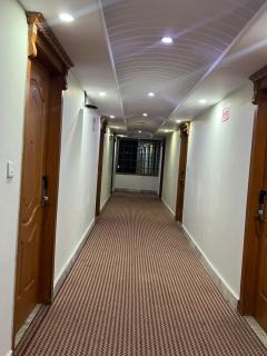Royal Blue Hotel - 3