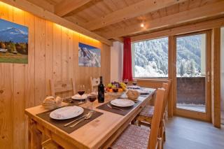 Grand Roc A218 from Slopes 150m, View & Parking - Happy Rentals - 2