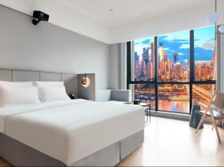 YANG TRAVEL Hotel Chongqing Beibin Road, Amazing High-floor River View Overlooking Hongya Cave Scenic Spot, A Short Walk to Metro Line 9, Close to Local Food Streets, Jiefangbei & Guanyin Bridge, 24H Warm Butler Service for All Guests - 8