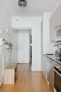 Stylish 1BR Apt with Balcony - Prime Location in Helsinki - Helsinki - 2