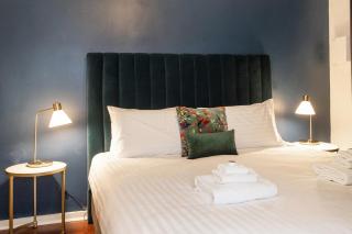 Stylish 1BR APT in West Perth with Parking - 4