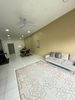 AYAAN SNOOKER HOUSE V at QUINTET APARTMENT with Private Parking & Netflix - 5