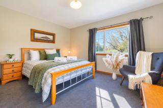 Wildwood Cottage Cozy Secluded Stay - 9