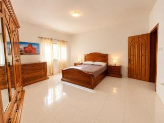 Nr41 holiday apartment - Village centre - Steps from the sea, restaurants, shops and all amenities - 5