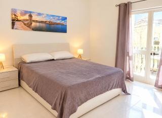 Nr41 holiday apartment - Village centre - Steps from the sea, restaurants, shops and all amenities - 3