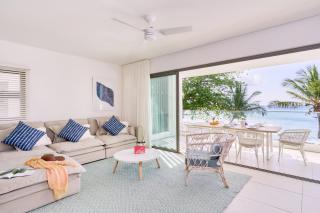 Les Estivales Beachfront Apartments by LOV Mauritius - 4