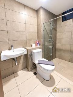 K Avenue by Hope Staycation 2BR Free Parking - 2