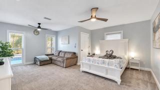 Stunning Lake House w Heated Pool Ping Pong! - Lutz - 1