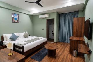 FabHotels Zorvique Grand - 4