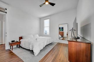 Charming Stay in Louisville's Vibrant Highlands - 5