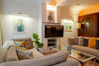 Central Apartment with 3 Bedrooms - Balcony and Elevator - 8
