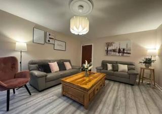 Centrally Located Gem with Parking Terrace - Pass the Keys - Glasgow - 6