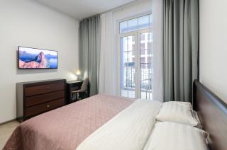 3-6 Vozdvizhenka, Dehtiarna 6, Kyiv centre, stunning city view, Petrovdim Apartment - 8