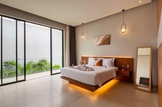 Elegant Hidden Retreat 2BR Pool Villa Near Seseh - 7