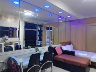 Sonia cozy staycation shell residences Moa view - 1