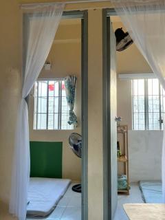 Moons Home Taguig near BGC - Garden View & Full Kitchen - 8