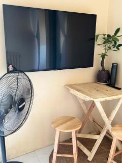 Moons Home Taguig near BGC - Garden View & Full Kitchen - 9