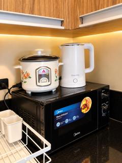 Manila Bay Sunset Suite with Free Pool and Sauna Near PICC, MOA, Airport & US Embassy - Pet friendly - 1